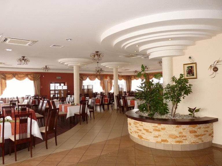 Zajazd Sokol Hotel Nienadówka Eksteriør billede